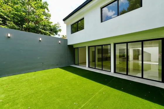 Venta De Casa Remodelada En El Cafetal 410 Mts 
