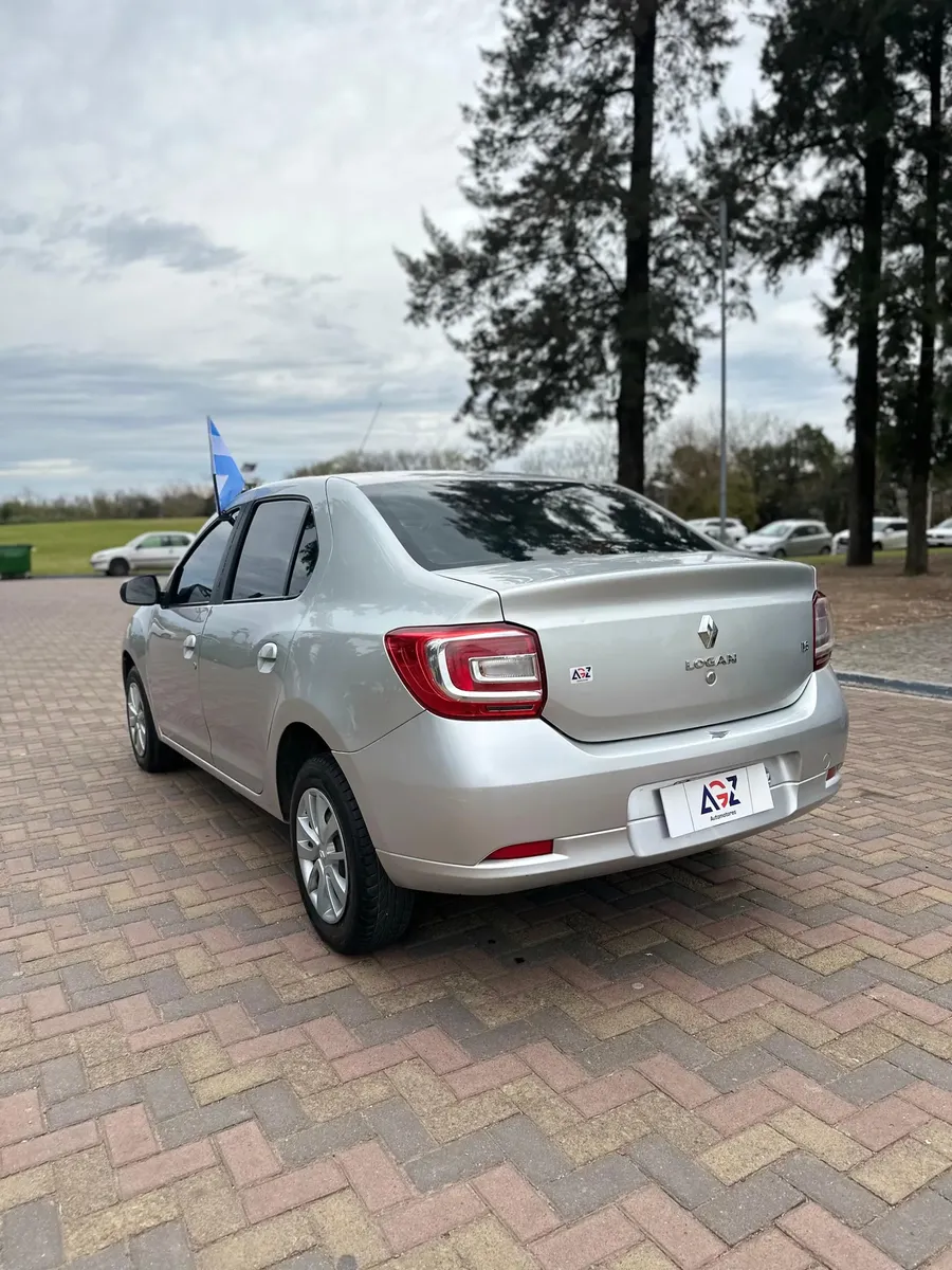 Renault Logan 1.6 Expression 85cv532774724515942402