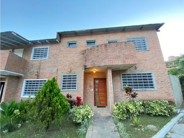 Vendo Casa De 2 Plantas En Los Altos De Los Guayabitos 