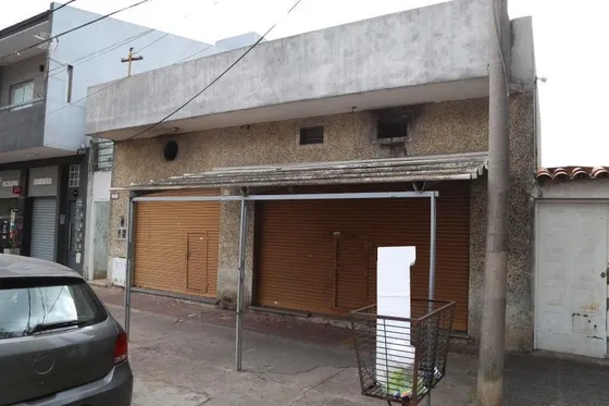 Casa En Venta - 2 Dormitorios 1 Baño 2 Locales - 125mts2 - El Palomar