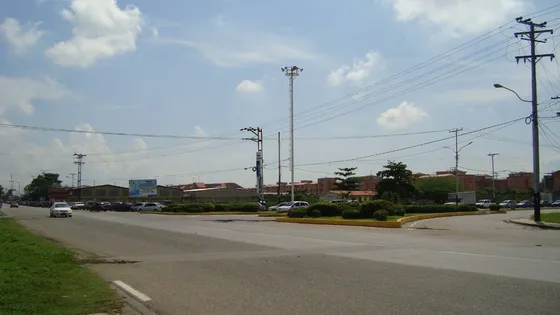 240431 Am* Venta De Terreno Comercial En Los Guayos Guacara