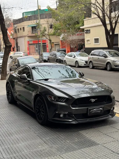 Ford Mustang 5.0 Gt 421cv