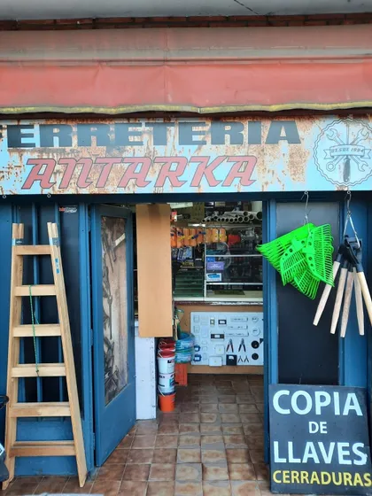 Ferretería Funcionando