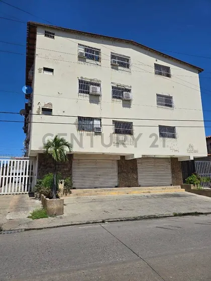 Local En Venta En Barcelona. Av. Cumanagoto