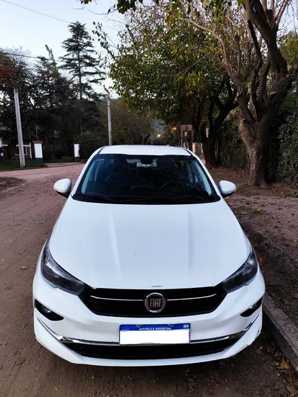 Fiat Cronos 1.8 16v Precision At6