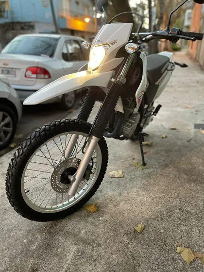 Honda Tornado 250 En Excelente Estado, Precio Charlable