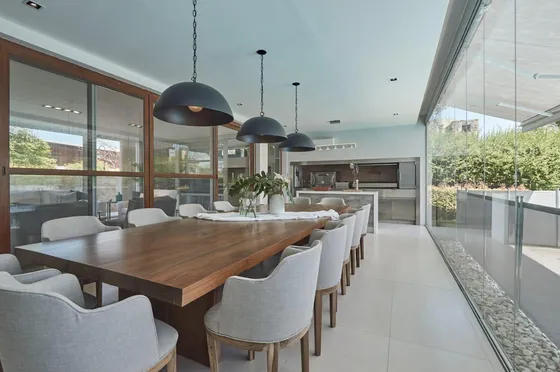 Casa 10 Amb En Barrio El Golf, 1250m2 Sup Total, 550 M2 Construidos, Salida A Dos Calles