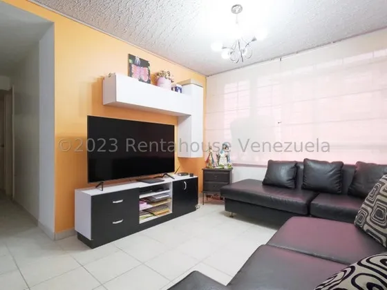 Erika Armeya Vende, Apartamento En Venta, En La Urbanizacion Sotavento Al Oeste De Barquisimeto. Flex: 25-23451