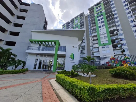 Apartamento Para La Venta En Altos De Berlin