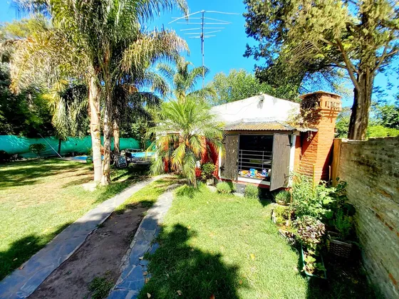 Casa En Venta  A Reciclar - 2 Habitaciones