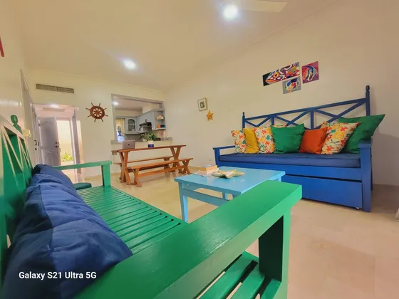 Apartamento En Primera Linea De Playa Amueblado. Renta Fija