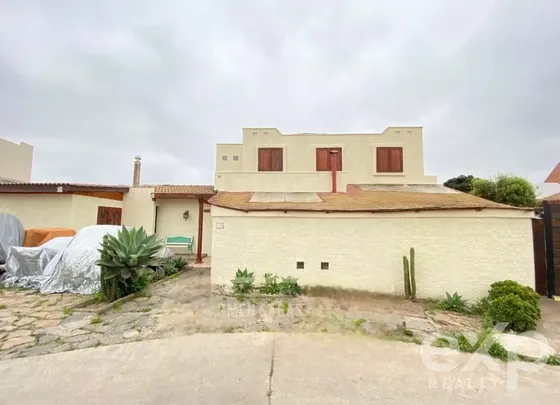 Casa En Venta 6 Dorm, 3 Baños En San Joaquin. En La Serena