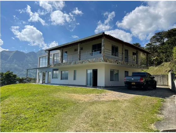 Venta De Finca En Copacabana 