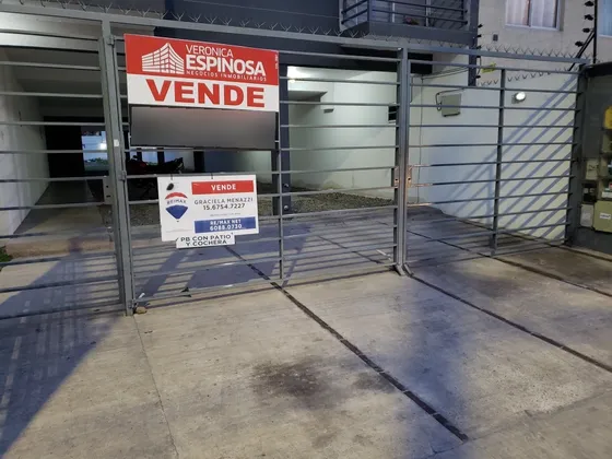 Vendo Cocheras Zona Moron.