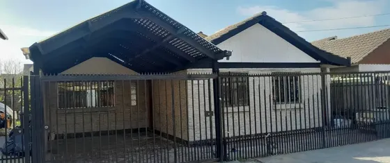 Casa Remodelada Y No Pareada En La Mejor Ubicacion