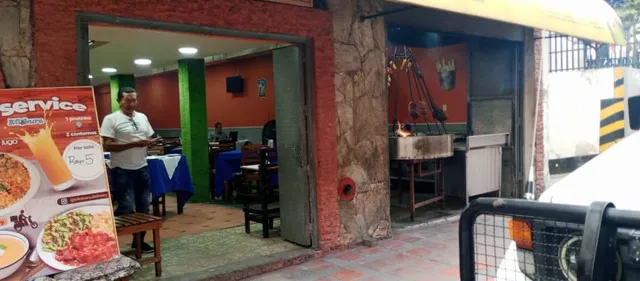 Venta De Local Comercial 1.234 M2 En 2 Niveles - La Candelaria - Caracas - Cortiz