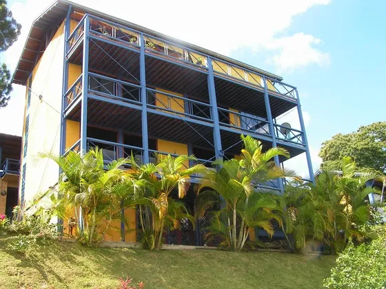 Casa En El Placer Con Espacios Para Q Tu Imaginación Haga Realidad Tus Sueños, Rodeada De Áreas Verdes, Una Vista Inigualable Sobre Caracas Y Estructura Antisísmica De Acero Sobre Pilotes 27-.1863 Mm