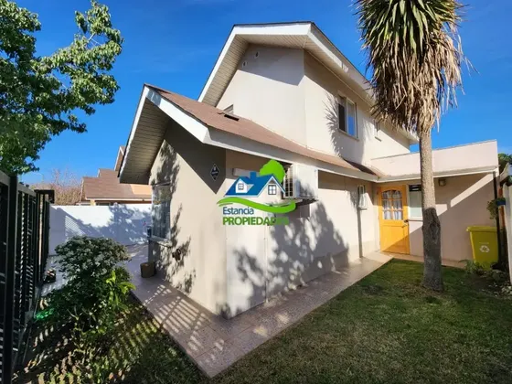 Casa En Venta En Chicureo Norte