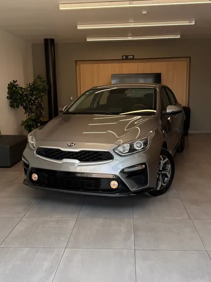 Kia Forte Lx T/m