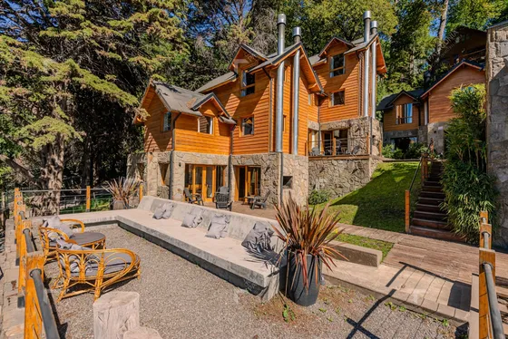 Complejo Turístico En Venta Totalmente Equipado Y Listo Para Operar Turísticamente, Sobre Calle Perito Moreno, San Martín De Los Andes, Neuquén, Patagonia Argentina