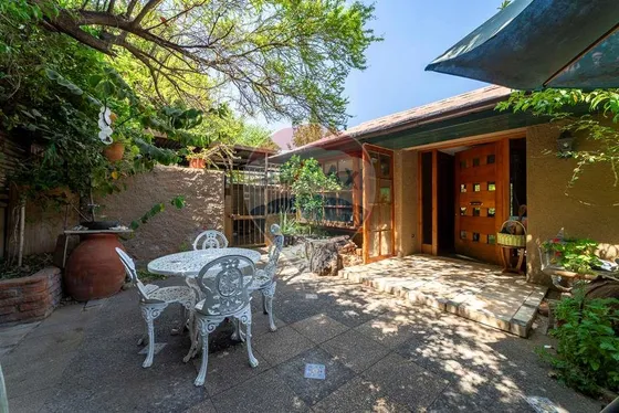 Casa Para Remodelar, Excelente Ubicación