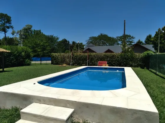 Quinta En Alquiler Temporal En Barrio Parque La Celia