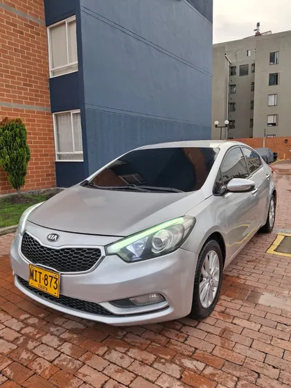 Kia Cerato Pro 1.6 Automatico