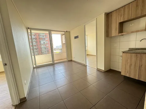 Departamento En Arriendo De 2 Dorm. En San Miguel