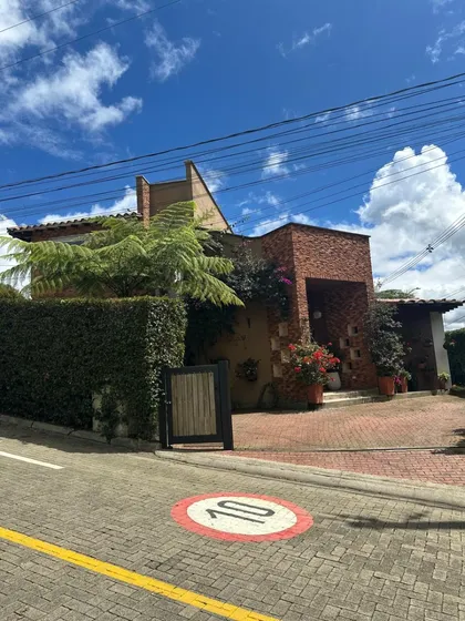 Vendo Hermosa Casa, El Retiro