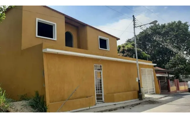 Casa En Urb. El Piñal Norte El Limón Aragua Financiamiento