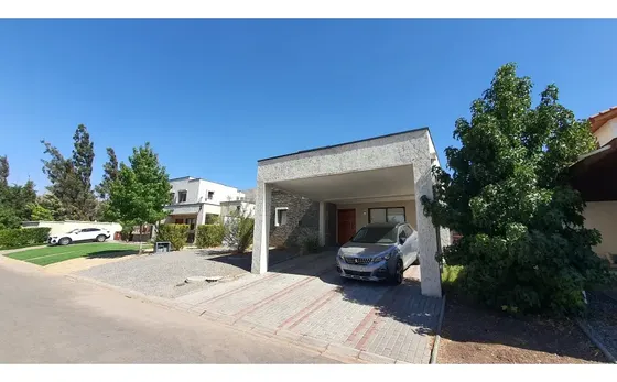 Venta Casa 3d 3b Y Piscina Condominio Calle Larga