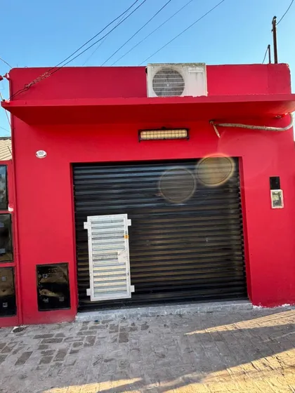 Local Comercial En José Marmol