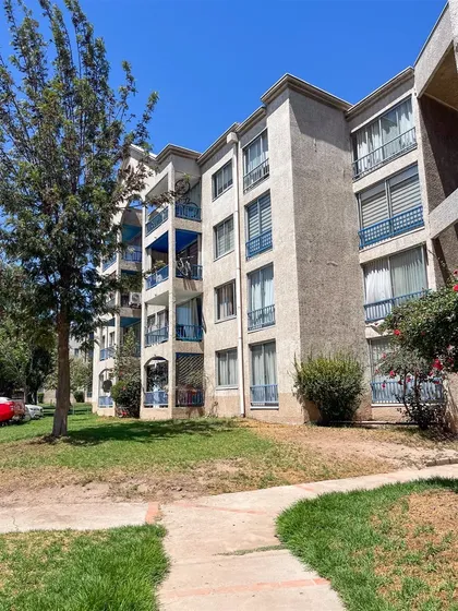 Departamento En Venta De 2 Dorm. En Cerrillos