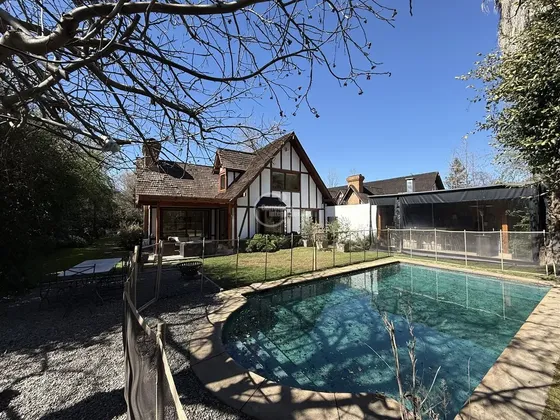 Casa En Venta En Lo Barnechea