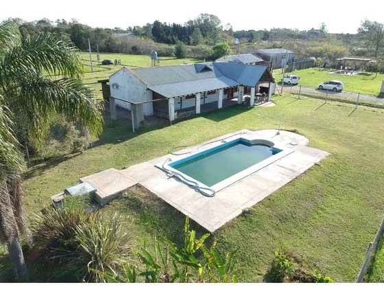 Casa En Venta En Barrio Semicerrado  Piscina  Lista Para Escriturar Financia Dueño - Permuta !!
