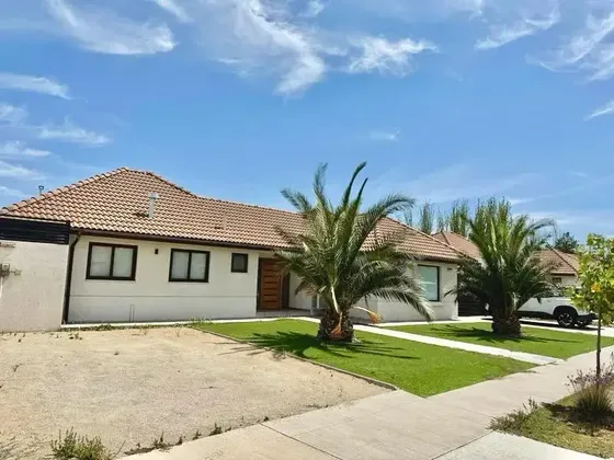 Exclusiva Casa En Condominio Brisas De Chena 1.000 M2