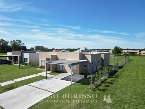 Venta Casa 3 Dormitorios Alto Los Cardales Con Cochera