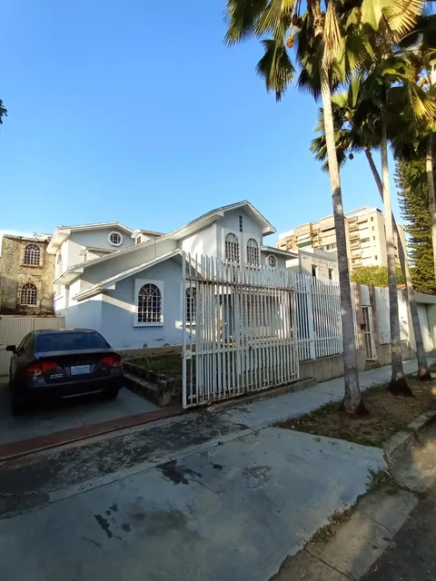 Casa La Viña Valencia Calle Cerrada Con Doble Vigilancia  