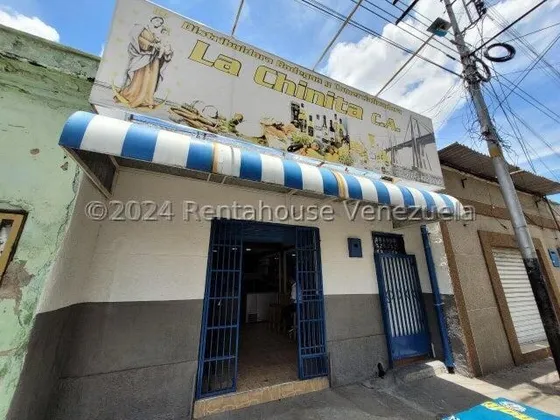 Local Comercial En Venta Con Excelente Ubicacion Detras De Los Cedros Oficina Habitacion Con Licencia Licores Estef 25-3387