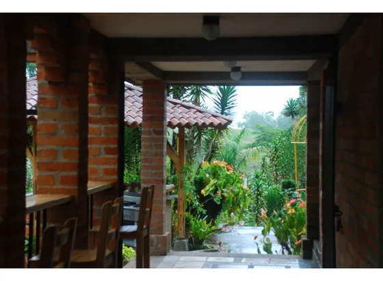 Venta O Renta De Hosteria Manzano Pereira 