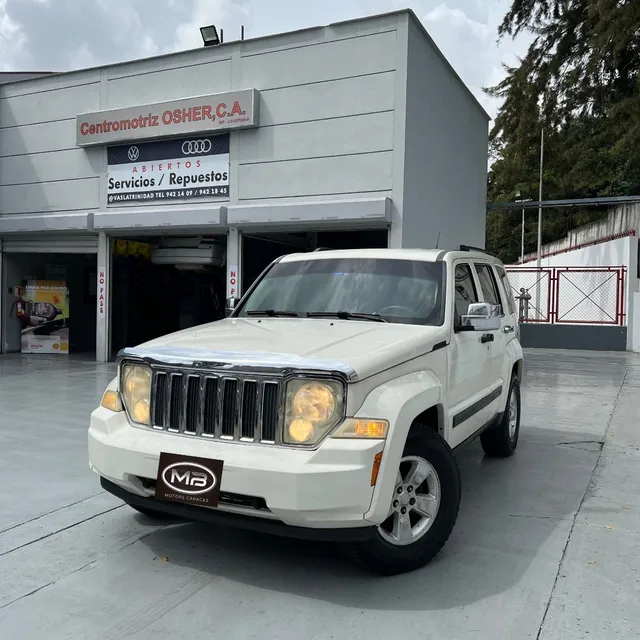 Jeep Cherokee Sport 4x2
