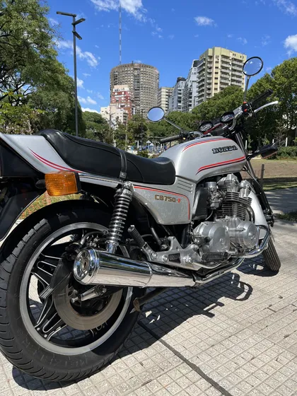 Honda Cb 750 F