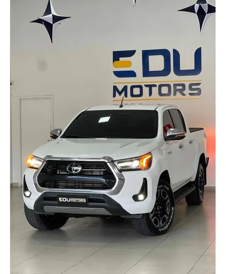 Toyota Hilux 2.8 D-4d Turbo Diesel Cd Srx 4x4 Automático