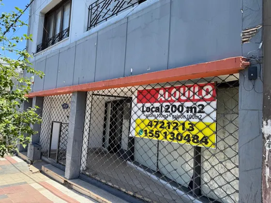 Dueño Oportunidad, Local 200m2+sotano 100m2+2 Baños--- Juan B. Justo 3049