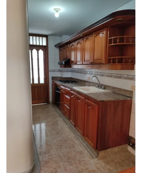 Venta Edificio Con 3 Apartamentos, Pereira