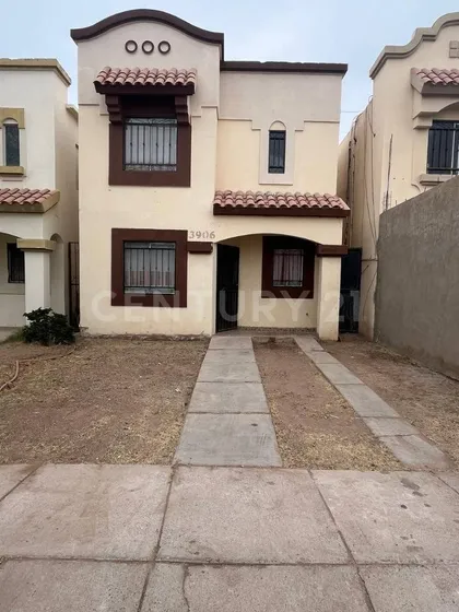 Se Renta Casa Col. Alameda Del Cedro I