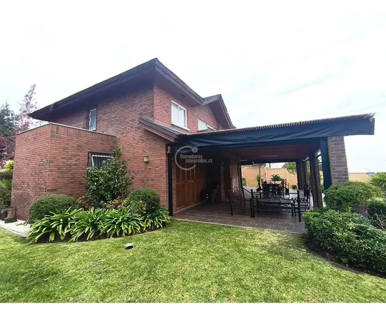 Con Opcion De Arriendo. 5 Dorm. 5 Baños. Altos De Macul