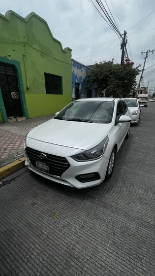 Hyundai Accent 1.6 Hb Gl Mid Mt