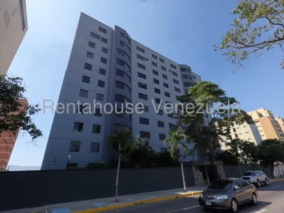 Dalisa Bigott Vende Apartamento En Tiuna Park, Este De Barquisimeto | 3h/4b | Suite Principal Con Baño, Cocina Moderna, Planta Eléctrica, Espacios Amplios E Iluminados | #25-16727