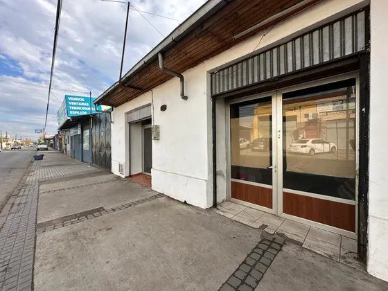 Casa Con 2 Locales En Centro Molina